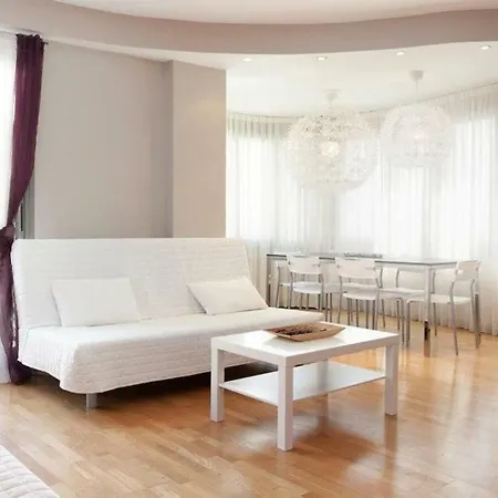 Apartamento Sagrada Familia 265 *