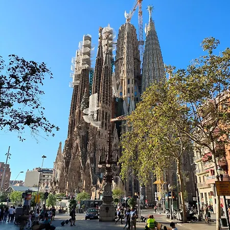 Sagrada Familia 265 Apartamento *