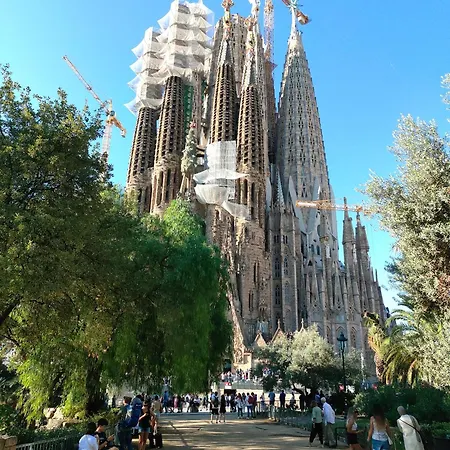 Sagrada Familia 265 Apartamento *