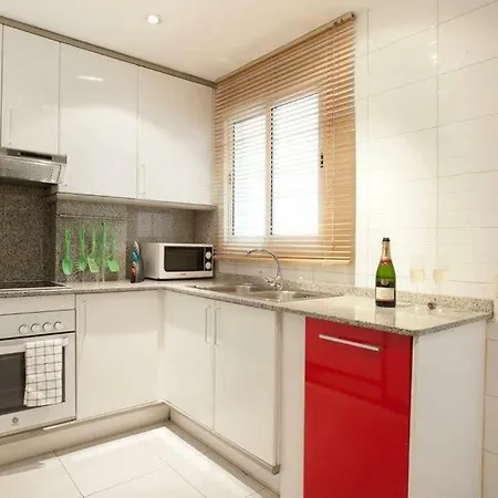 Apartamento Sagrada Familia 265 *